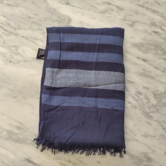 H&M Accessories - 🆕 H&M: Unisex Navy Striped Scarf (100% Rayon)